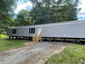Building Photo - 164 Astran Dr