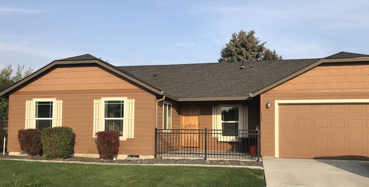 1890 W 25th Ct, Kennewick, WA 99337 House Rental in Kennewick, WA