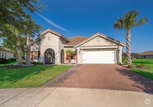 Building Photo - 2630 Summerland Way