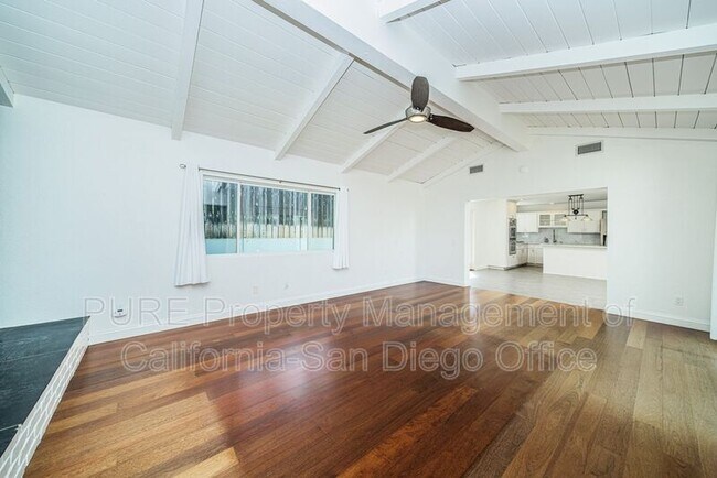 Foto del edificio - 1708 Bonita Ln