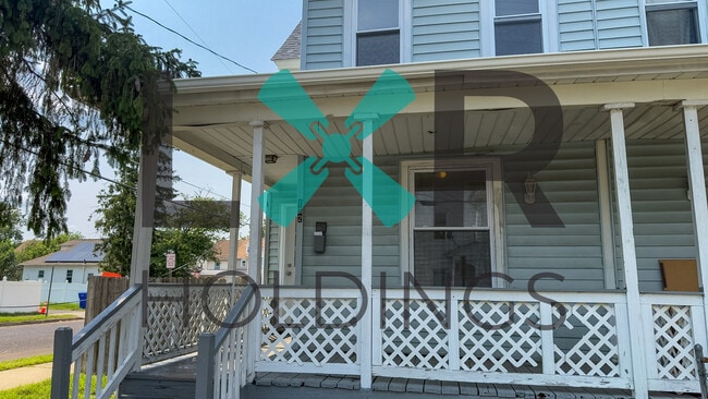 Building Photo - 132 W McNeal St