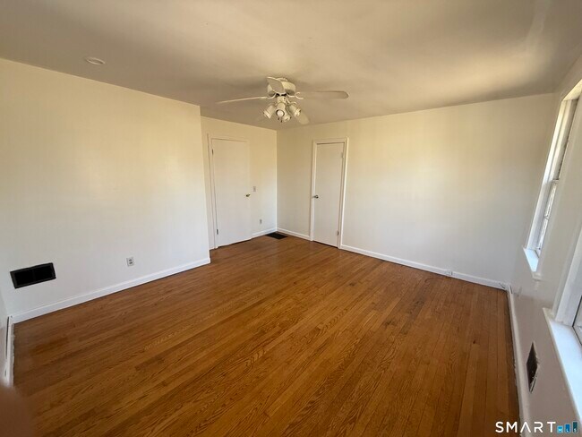 Foto del edificio - 29 N Hill Rd