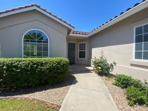 Building Photo - 1067 Sleepy Hollow Rd