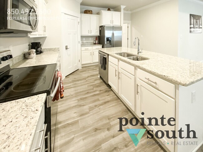 Building Photo - Furnished Home in Loxley