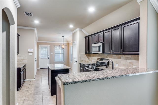 Foto del edificio - 5841 Fir Tree Ln