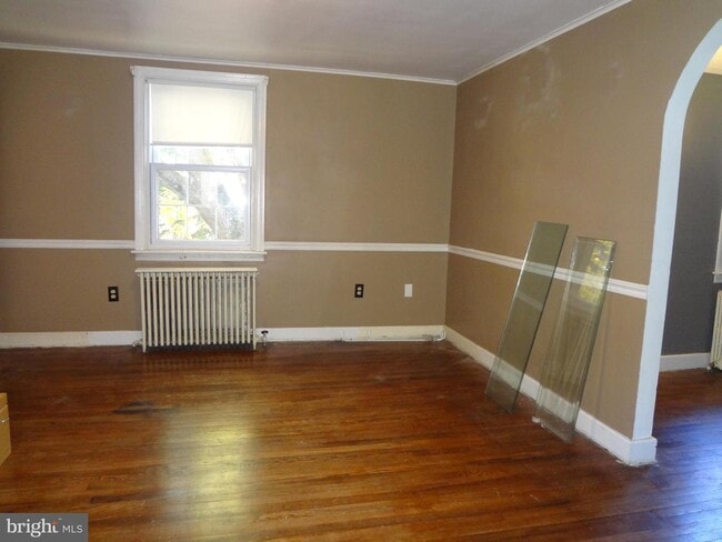 Building Photo - 533 Hillcrest Pl