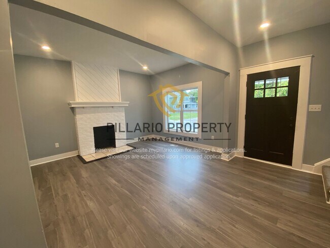 Foto del edificio - 421-423 E 33rd St.