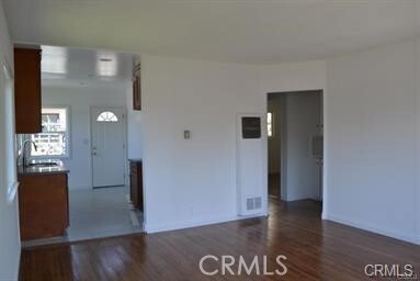 Foto del edificio - 3820 Artesia Blvd