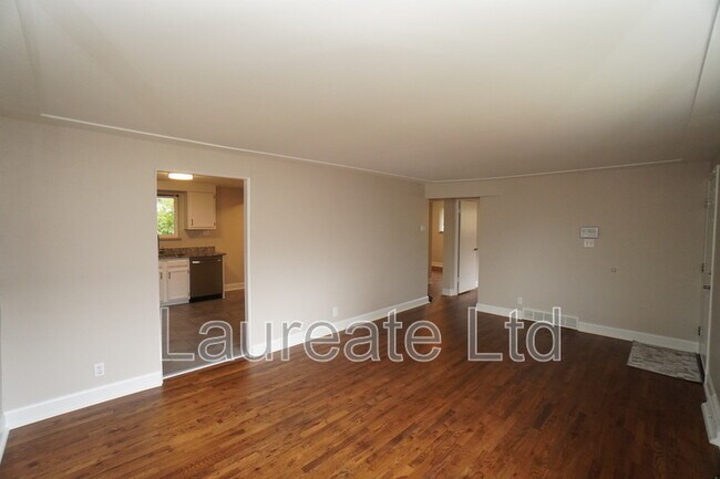Foto del edificio - 2268 W Maplewood Ave