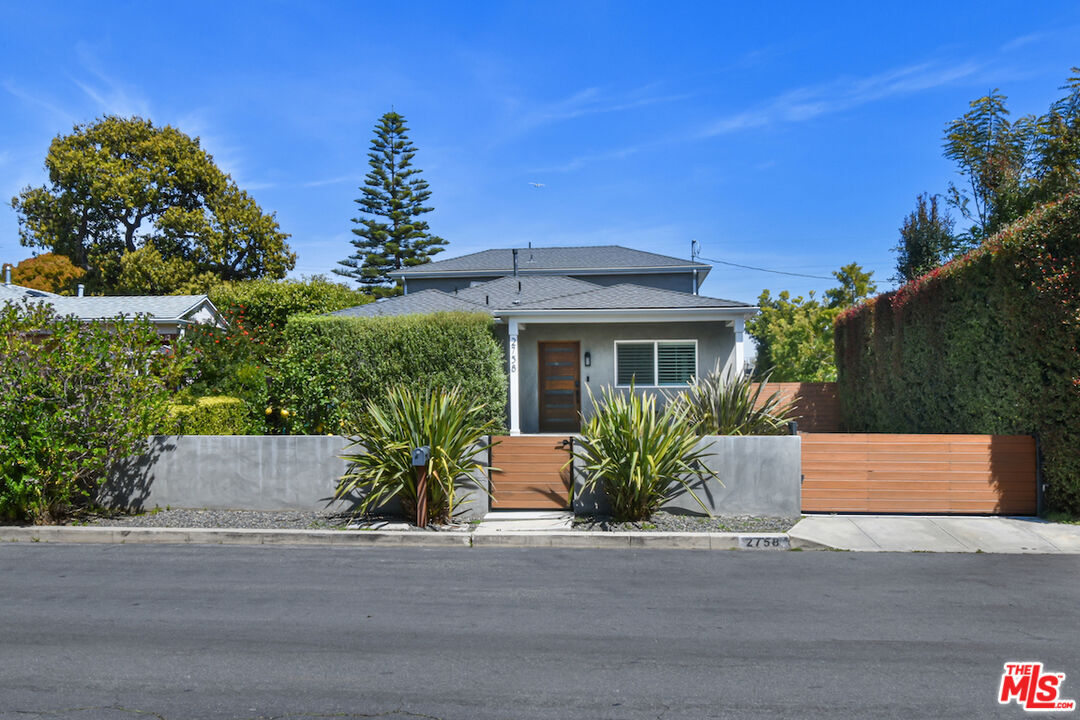 Foto principal - 2758 Burkshire Ave
