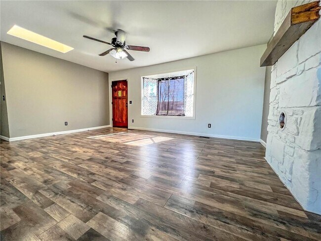 Building Photo - 13325 Little Elm Rd