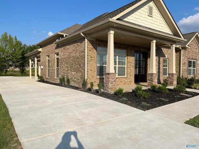 Building Photo - 120 Arbor Crk Trl