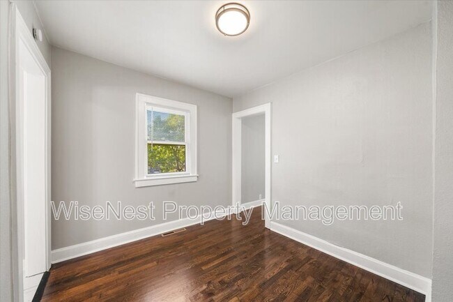 Foto del edificio - 8329 Park Ave