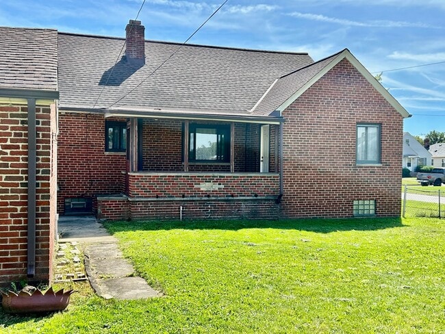 Building Photo - 7716 Kenilworth Ave