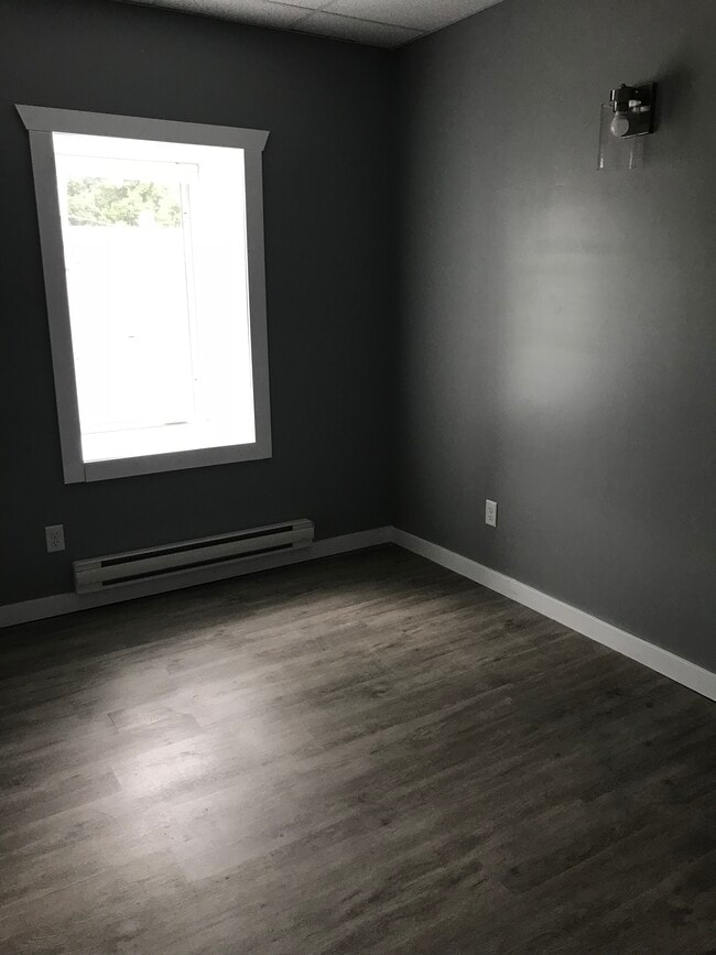 Foto del edificio - 208 1/2 Main St S