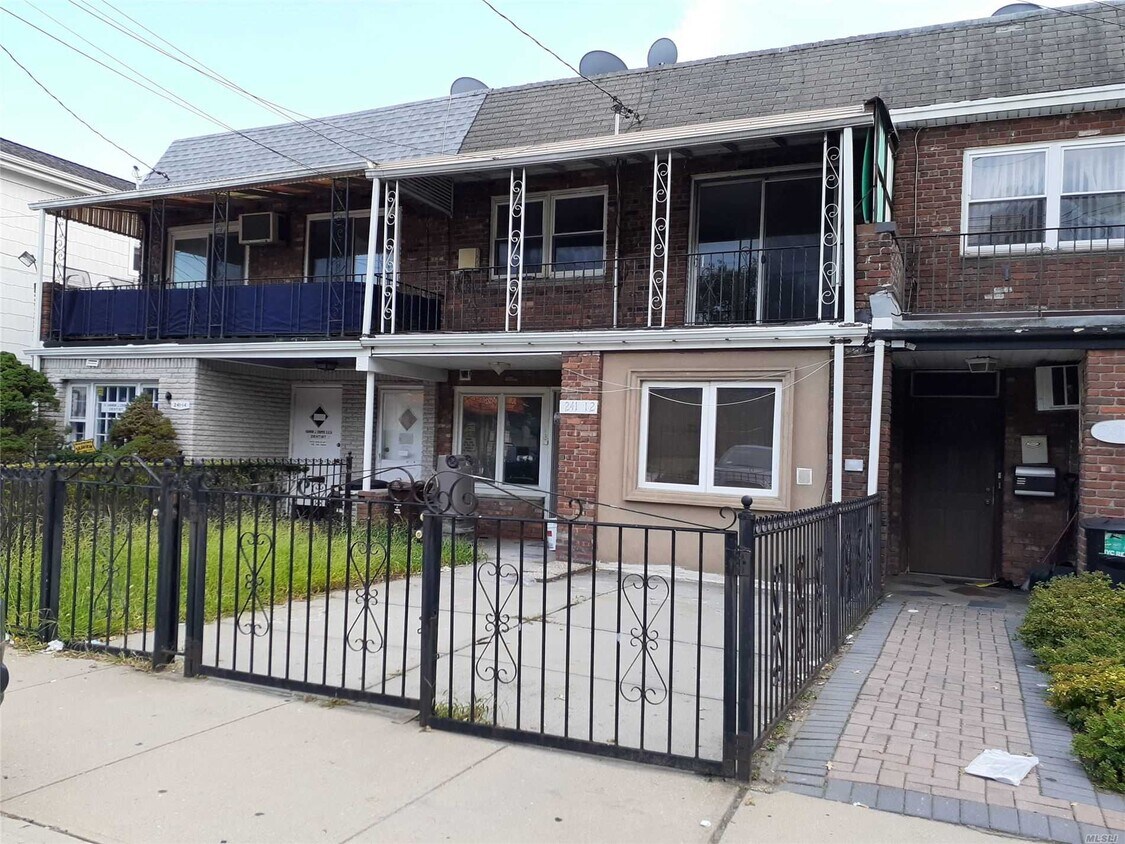 24112241140 140th Ave Unit 2, Queens, NY 11422 Apartment for Rent in Queens, NY