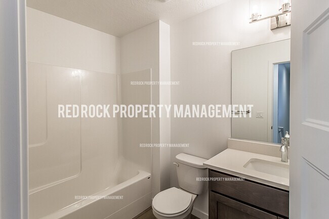 Foto del edificio - 1108 N Davis Ln