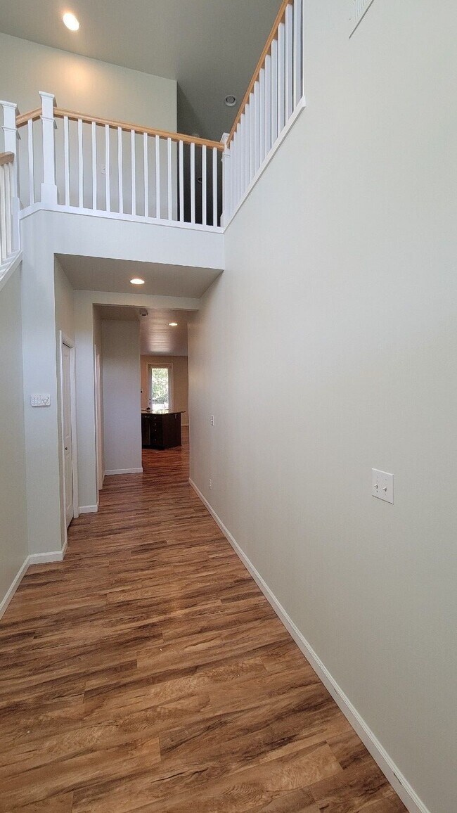 Foto del edificio - 1811 77th Ave SE