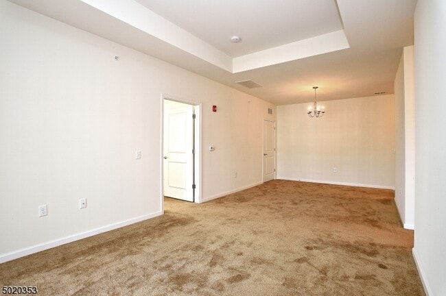 Building Photo - 647 Doral Ct