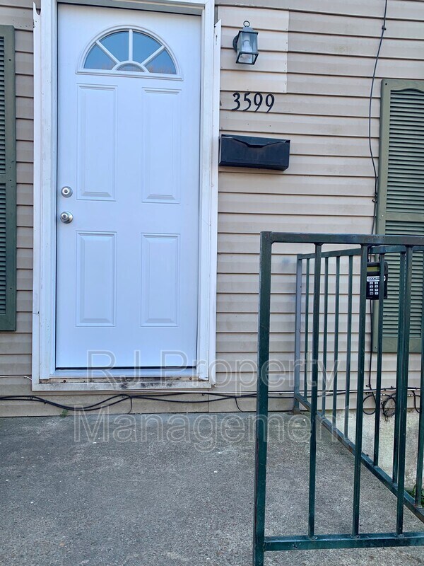 Building Photo - 3599 Bayliss Ave