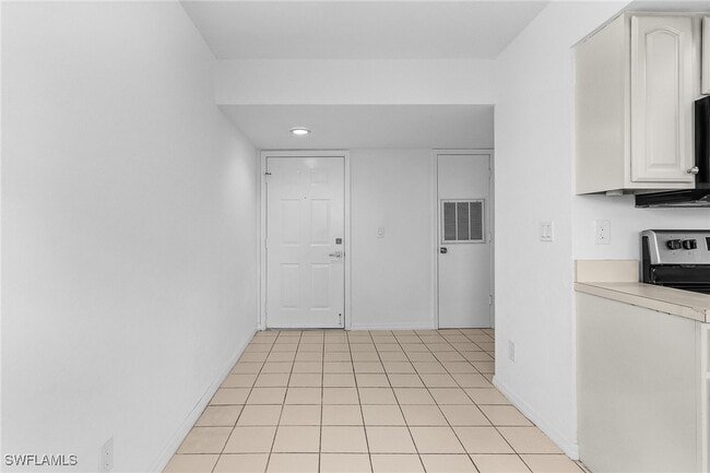 Building Photo - 4531 Bay Beach Ln