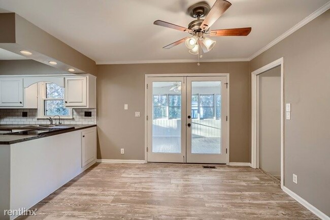 Building Photo - 3 br, 1.5 bath House - 1889 Carthage Rd