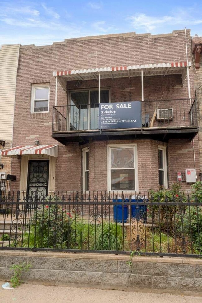 2713 Holland Ave, Bronx, NY 10467 Townhome Rentals in Bronx NY