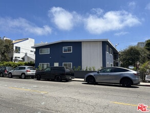 Building Photo - 101 Catamaran St