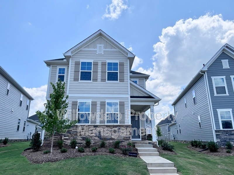 Primary Photo - 909 Crossbill Dr