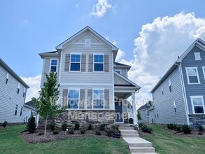 Building Photo - 909 Crossbill Dr