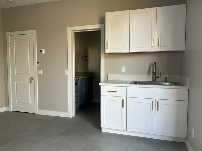 Building Photo - 41575 Ashford Pl