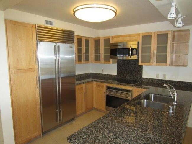 Foto del edificio - 2 BD / 2 BA Condo in Kakaako!