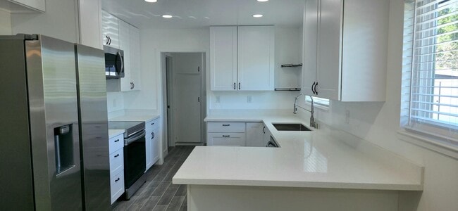 Building Photo - 125 Farrell Ave
