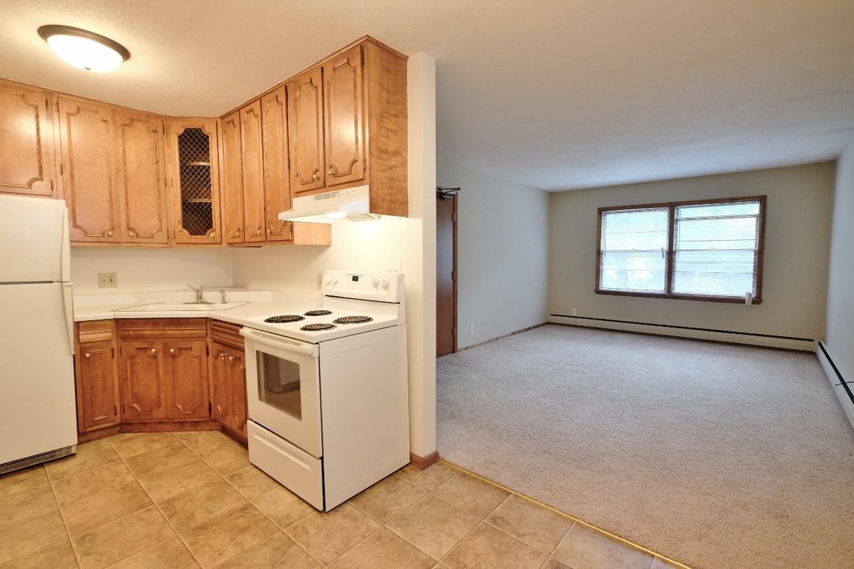 Primary Photo - Dayton Apartments 1635