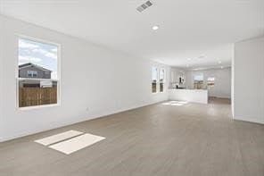 Foto del edificio - 905 Silver Buckle Ln