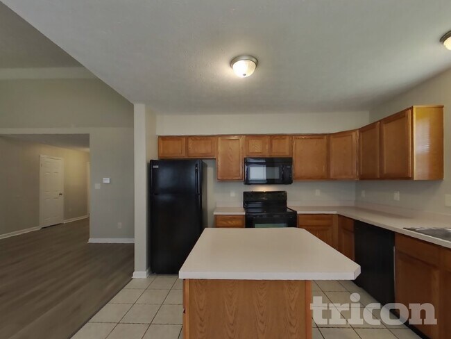 Foto del edificio - 477 Yorktown Ln