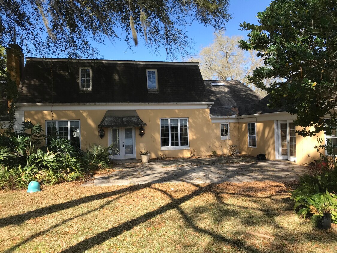 1908 NW 13th Pl, Ocala, FL 34475 House for Rent in Ocala, FL