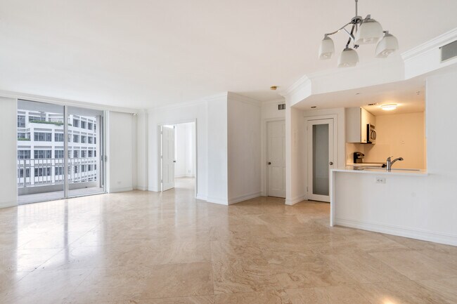 Building Photo - 701 Brickell Key Blvd