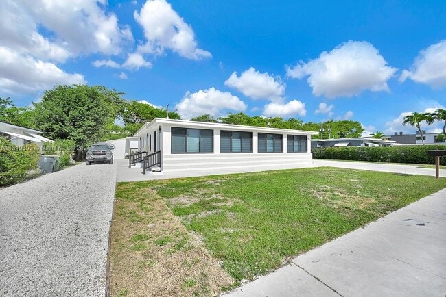 Foto del edificio - 12400 NE 11th Ct