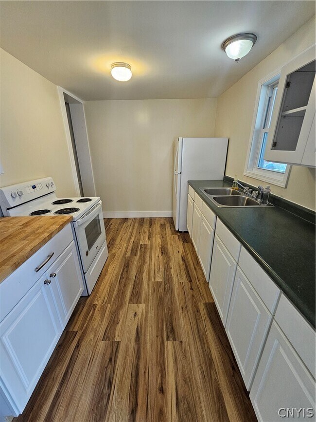 Foto del edificio - 420 Budd St