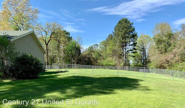 Building Photo - 3 br, 2 bath House - 141 Star Lake Rd.