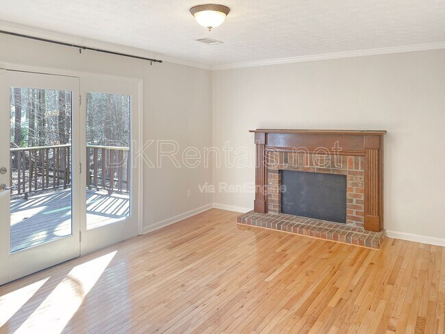 Foto del edificio - 860 Crab Orchard Dr