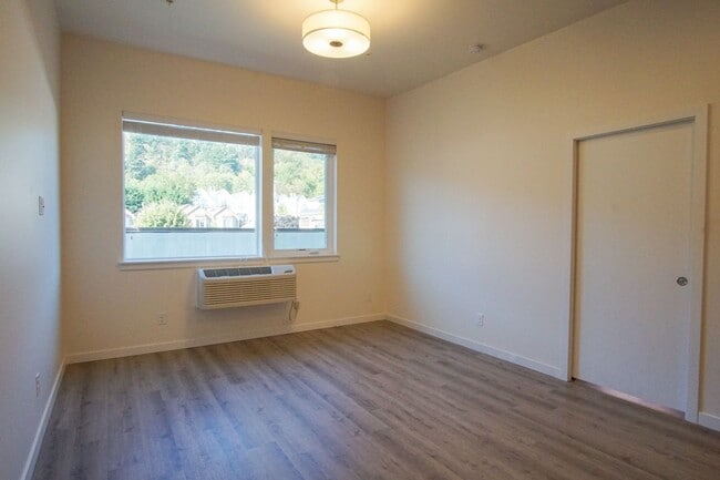 Foto del edificio - Top Floor John's Landing-Modern, Spacious ...