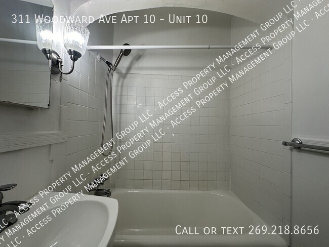 Foto del edificio - 311 Woodward Ave