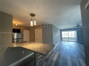 Building Photo - 4158 Inverrary Dr