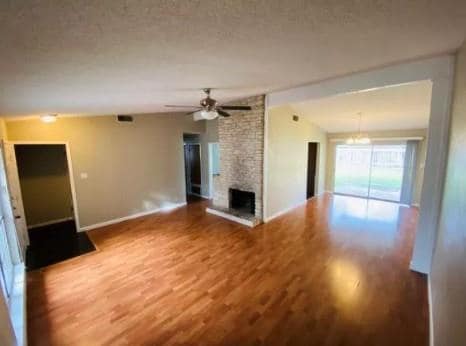 Building Photo - 12317 Willow Wild Dr
