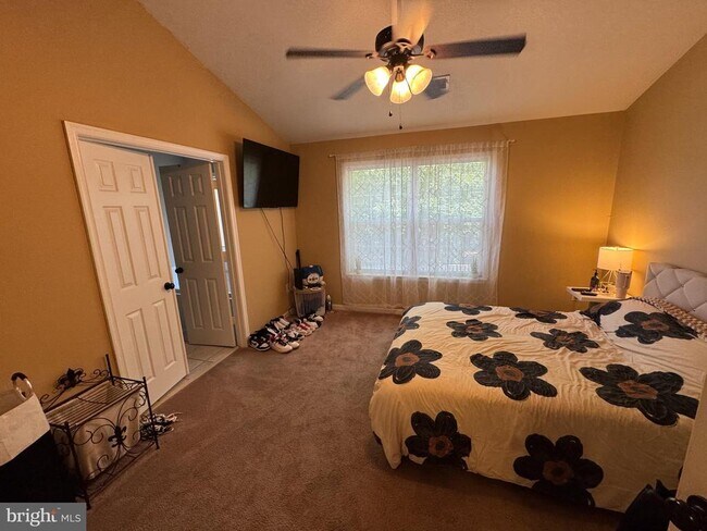 Foto del edificio - 6101 Lands End Ct