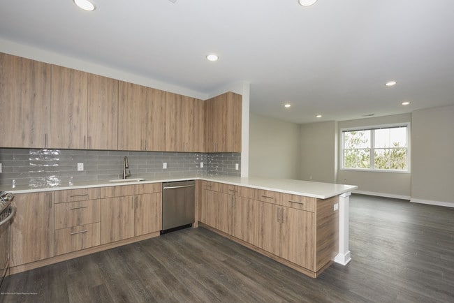 Building Photo - 92 Drs James Parker Blvd