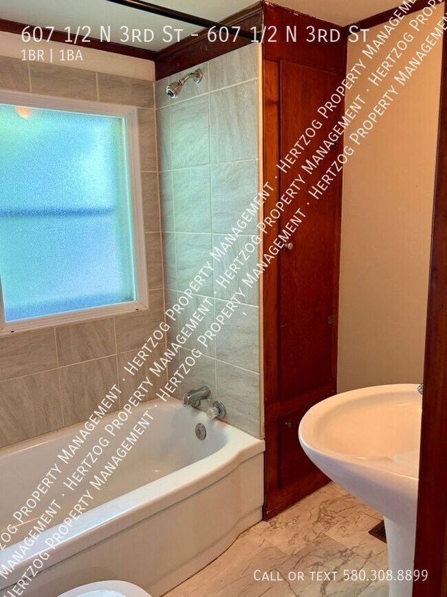 Foto del edificio - 607 1/2 N 3rd St-607 1/2 N 3rd St