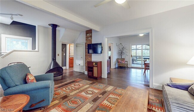 Building Photo - 2863 W 11th St